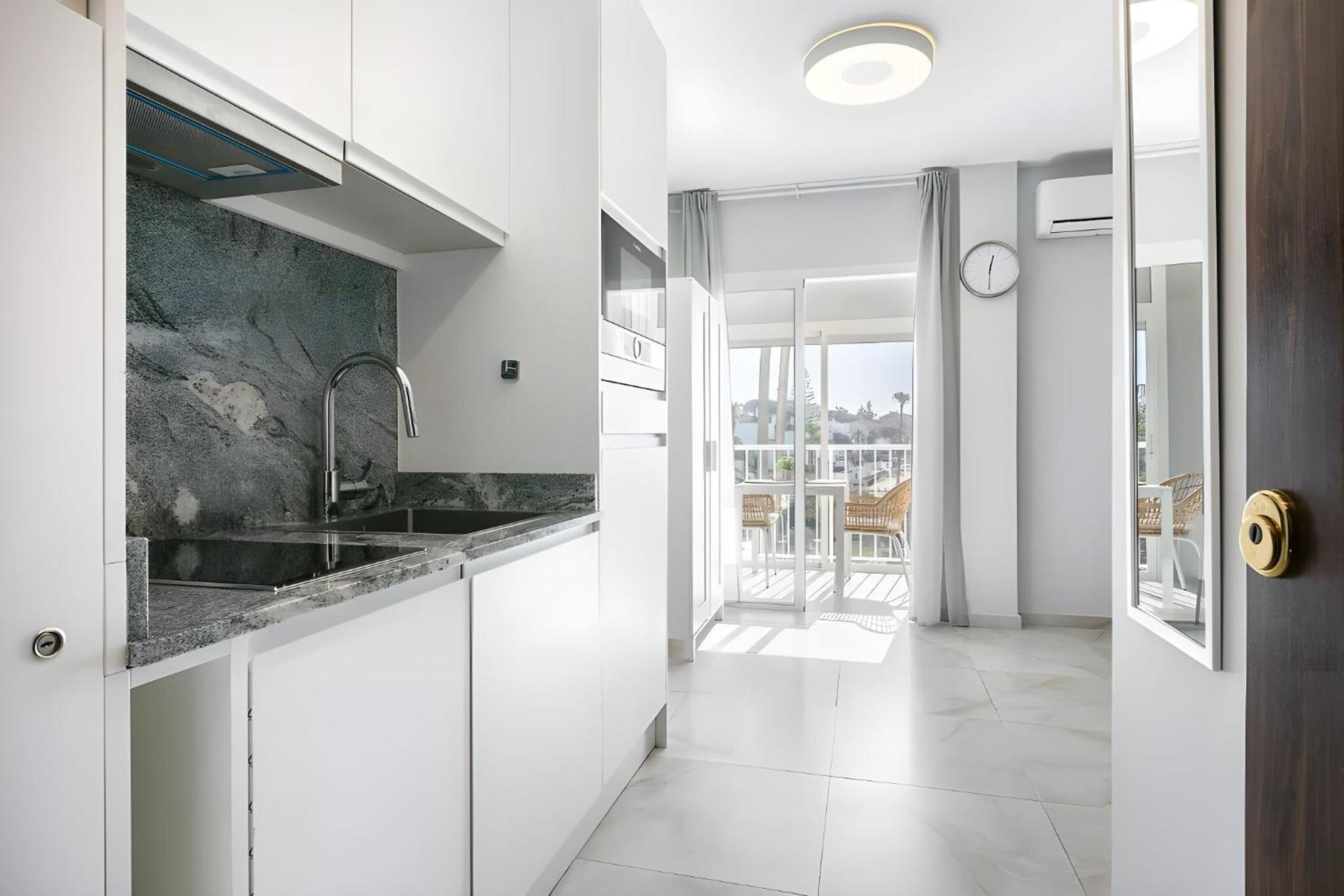 @Seafront Apartment Sitio de Calahonda ภายนอก รูปภาพ
